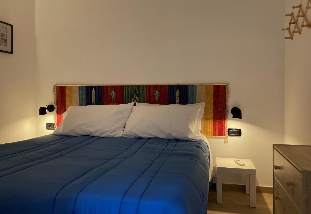 La Casa Blu Nel Cuore Storico Di Napoli Eksteriør bilde