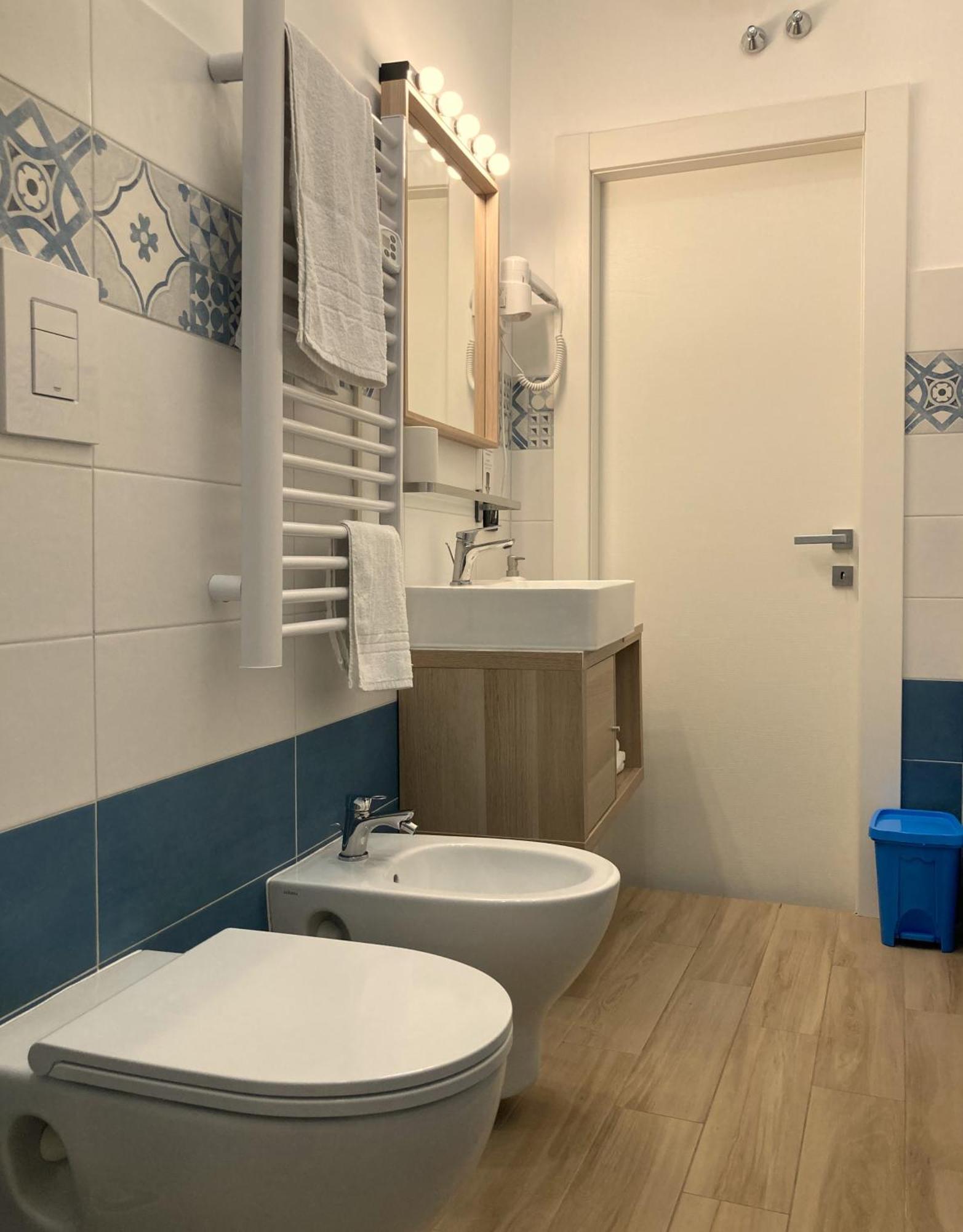 La Casa Blu Nel Cuore Storico Di Napoli Eksteriør bilde